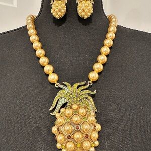 Heidi Daus Gold and Green Pineapple Jewelry Set